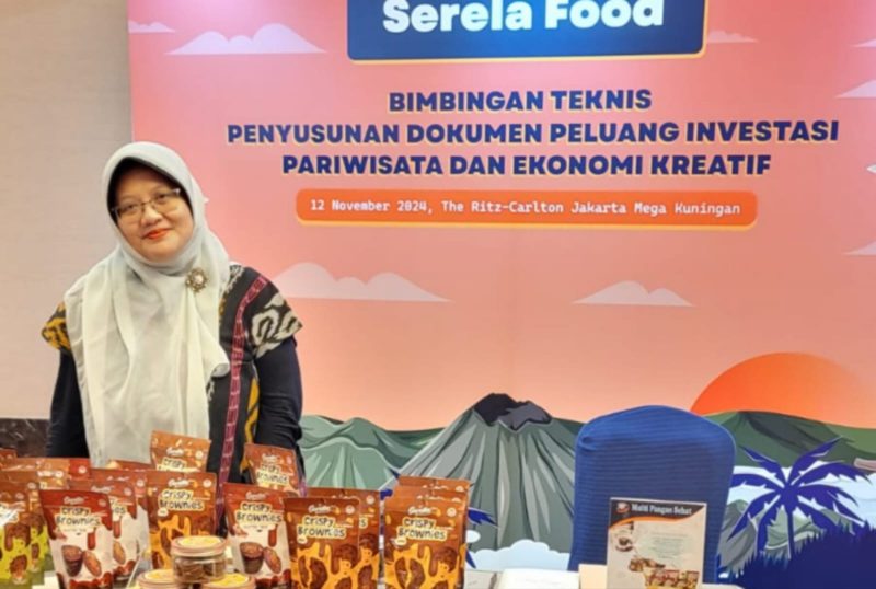 Dampak kehadiran LinkUMKM BRI dirasakan oleh Jelita Puspa Agustin, pelaku UMKM multi pangan sehat “Serela Food” yang berlokasi di Kalideres, Jakarta Barat. (Dok. BRI)