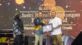 1. PHE WMO menerima penghargaan GOLD BRILIAN dari Bupati Gresik di peringatan Hari Lingkungan Hidup 2025. (Dok. PHE WMO)