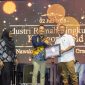 1. PHE WMO menerima penghargaan GOLD BRILIAN dari Bupati Gresik di peringatan Hari Lingkungan Hidup 2025. (Dok. PHE WMO)