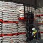 2. Beras SPHP siap distribusi ke pasar rakyat dengan kemasan 5 kg harga terjangkau. (Dok, Kementan)